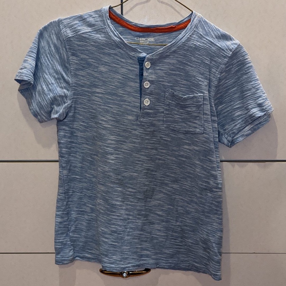 Blue Cherokee t-shirt size 8/10 boys
